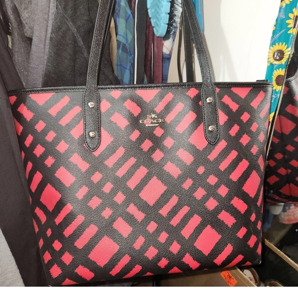 Coach Black and Pink Women's Tote Bag